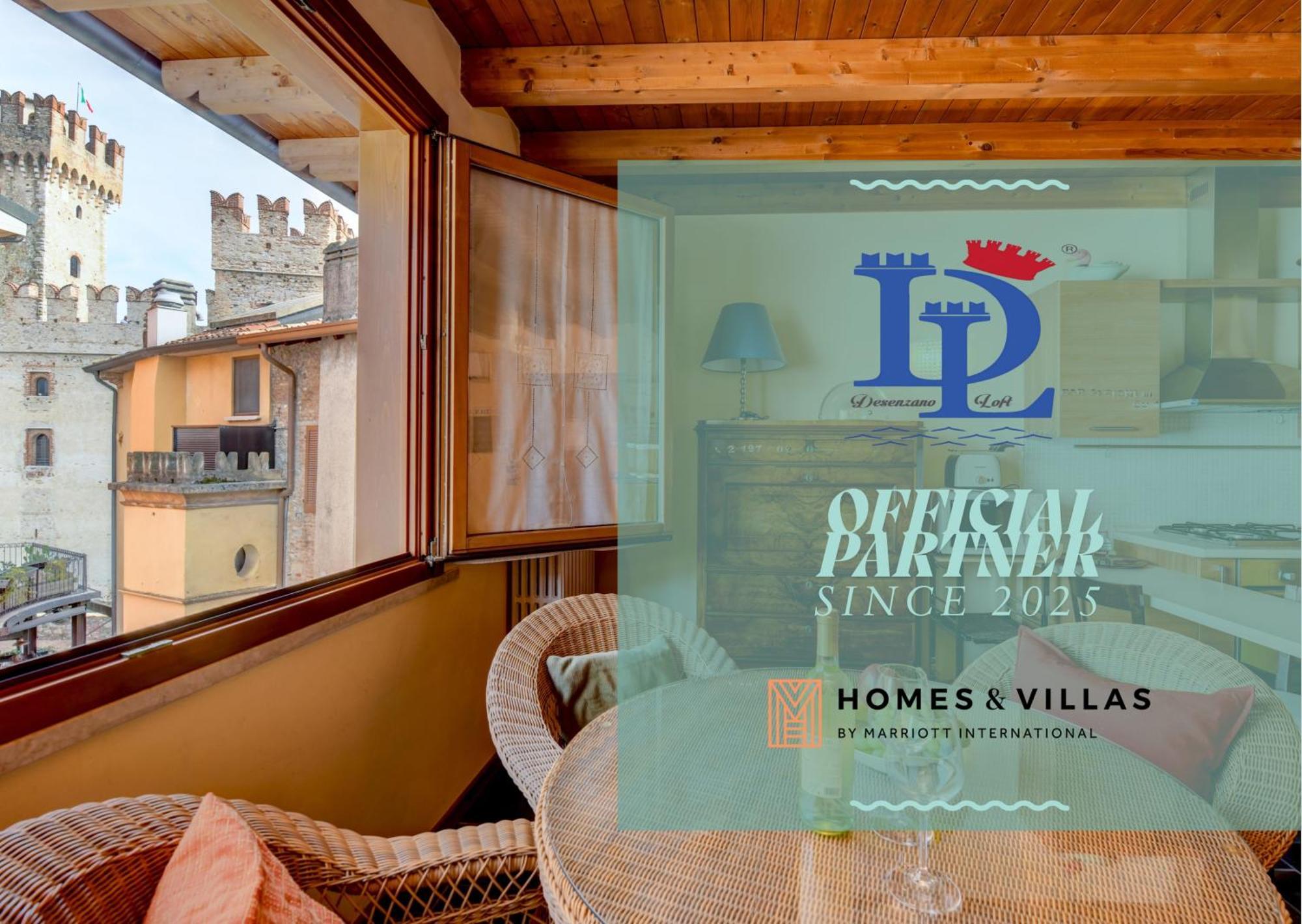 Desenzanoloft Official Partner Marriott Homes & Villas -Penthouse Never Say Never Sirmione Castle View Kültér fotó
